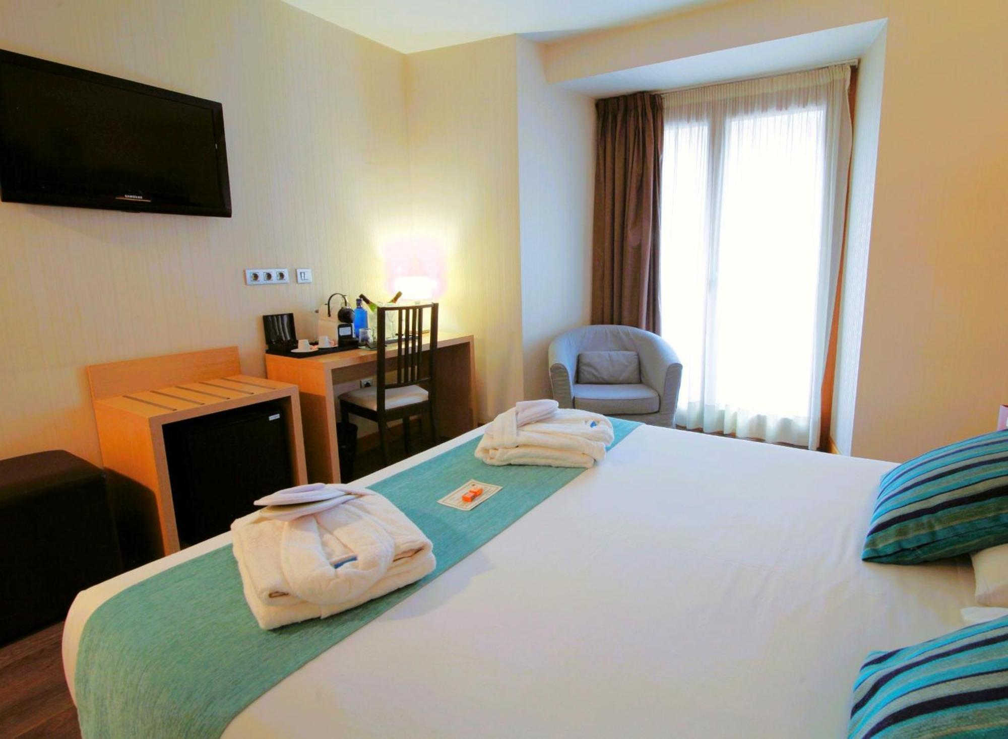 Ele Enara Boutique Hotel Валадоид Екстериор снимка